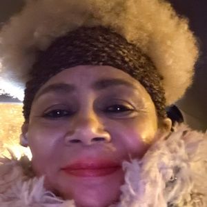 Meet your Posher, Beverly